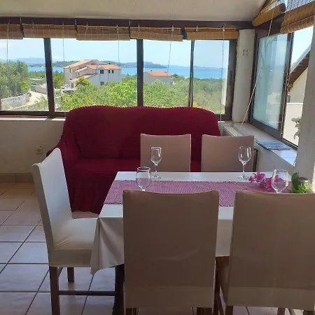 Daire Antonela With Sea View