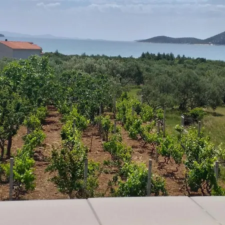 Antonela With Seavies Apartamento