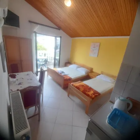 Apartments Antonela With Seavies * Tribunj (Sibenik-Knin)