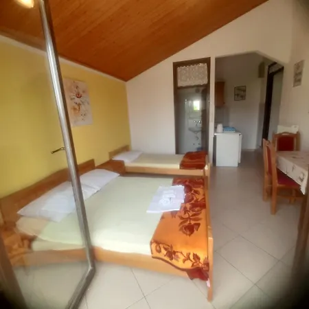 Apartment Apartments Antonela With Seavies