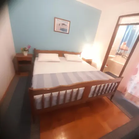 Apartman Apartments Antonela With Seavies