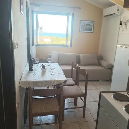 Antonela With Sea View Daire *