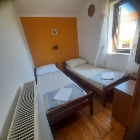 Apartments Antonela With Sea View