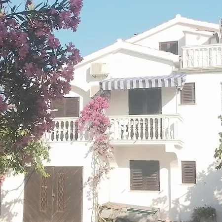 דירה Antonela With Sea View And Homemade Products Wine Olive Oil Figs Sense Of Dalmatia *