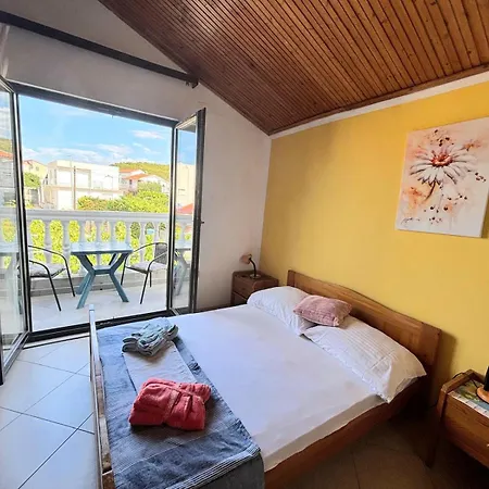 아파트 Antonela With Sea View