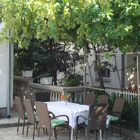 Apartments Antonela With Seavies Tribunj (Sibenik-Knin)