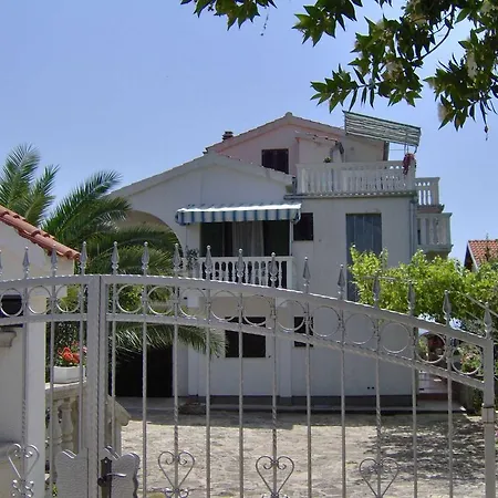 Antonela With Seavies Tribalj