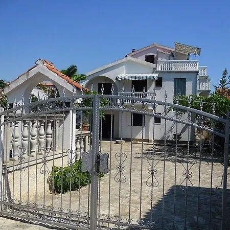 Antonela With Seavies * Tribalj