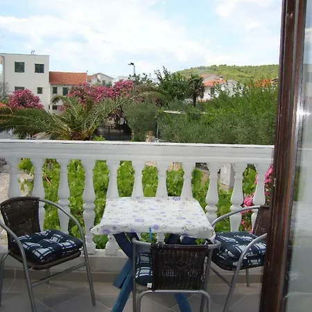 Apartments Antonela With Seavies Apartment