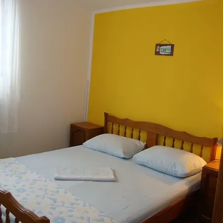 Antonela With Sea View Daire