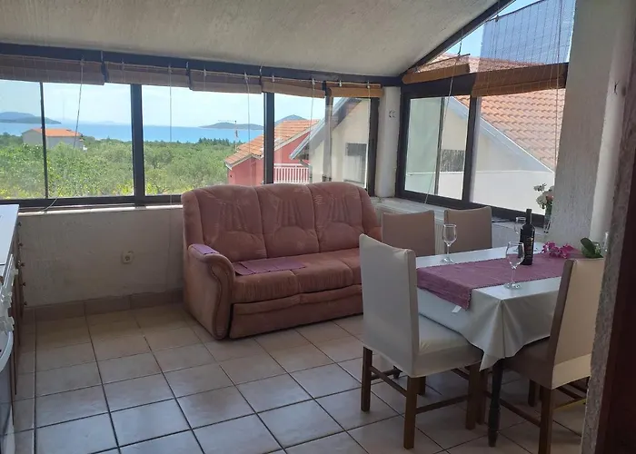 公寓 Antonela With Seavies