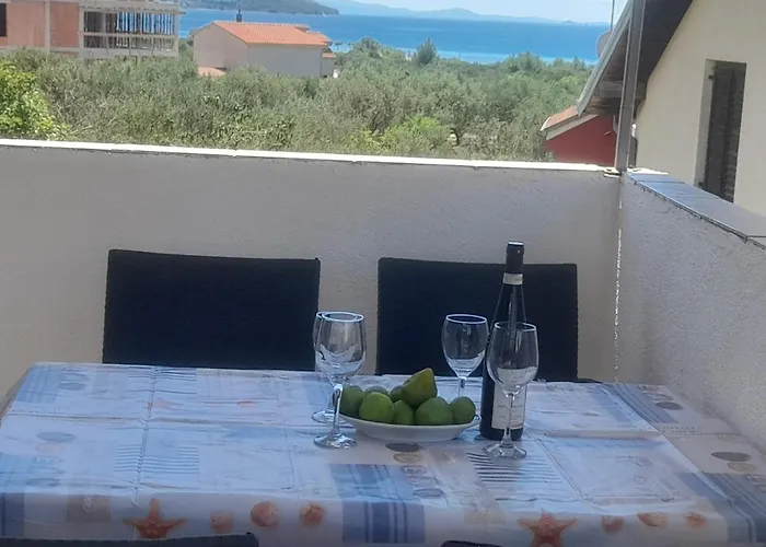 Antonela With Seavies *