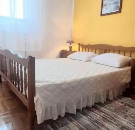 Antonela With Seavies *