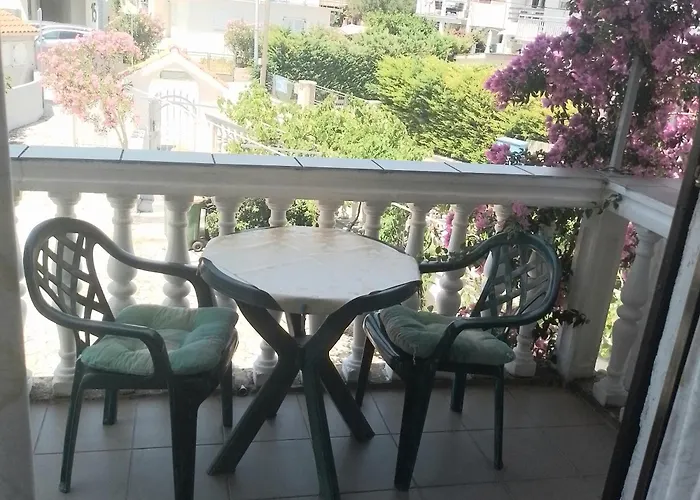 Antonela With Seavies