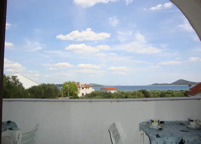 公寓 Antonela With Seavies