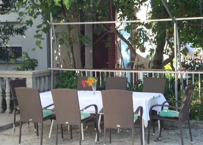 Antonela With Seavies Apartamento