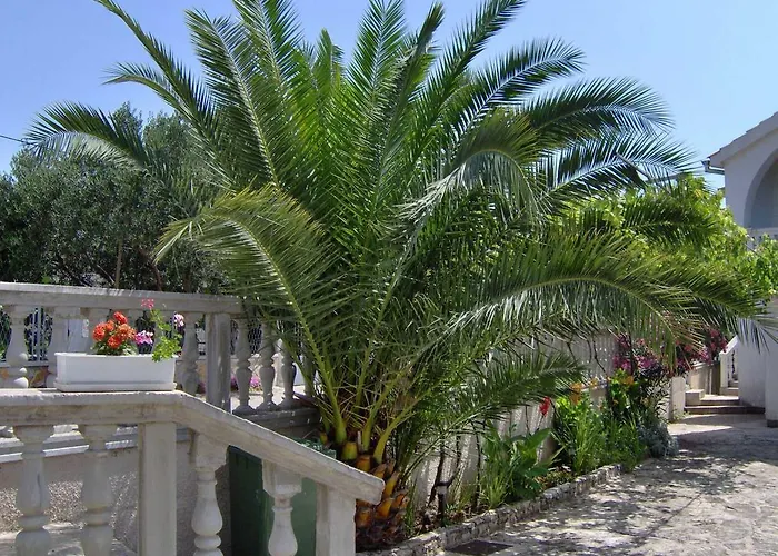 公寓 Antonela With Seavies